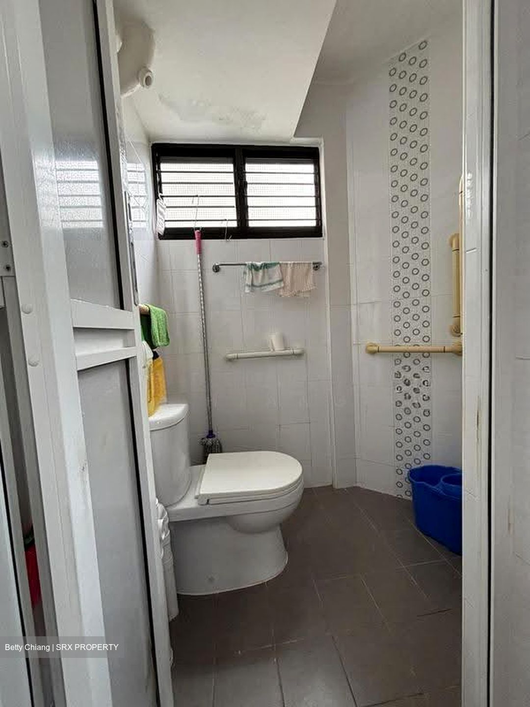 Blk 247 Jurong East Street 24 (Jurong East), HDB 3 Rooms #610859911